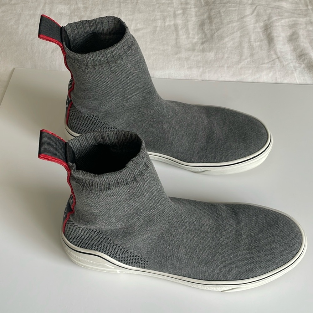 GIVENCHY Men’s
Grey High-Top Sock Sneakers
Size: US8, EU41